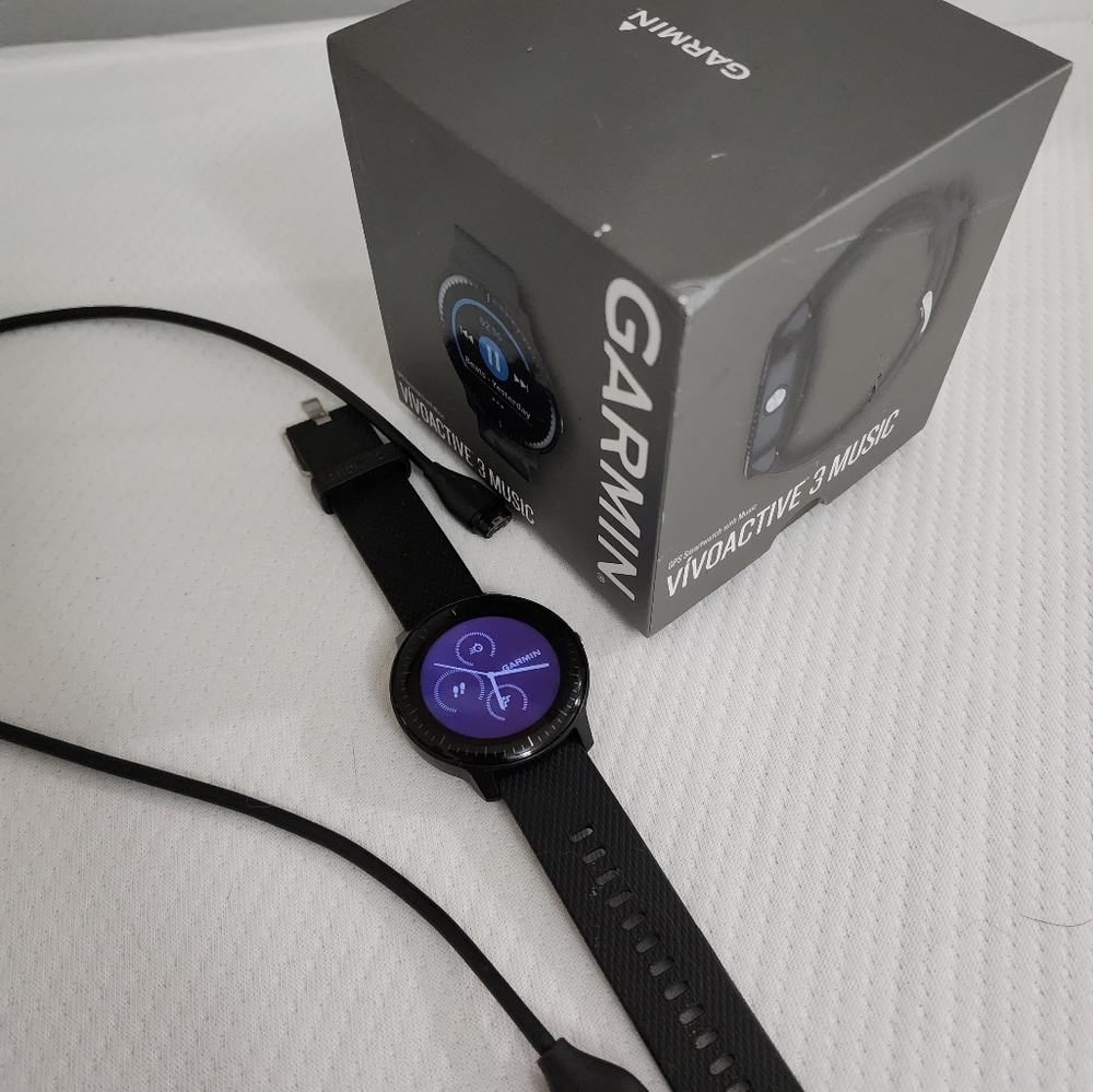 Garmin Vivoactive 3 Music GPS Watch
